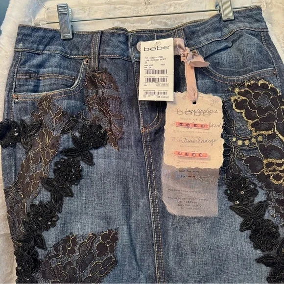 ❣️SOLD ❣️BEBE Lace Appliqué Long Gusset True Indigo Denim Skirt. Size 26. 40”L - Picture 5 of 17